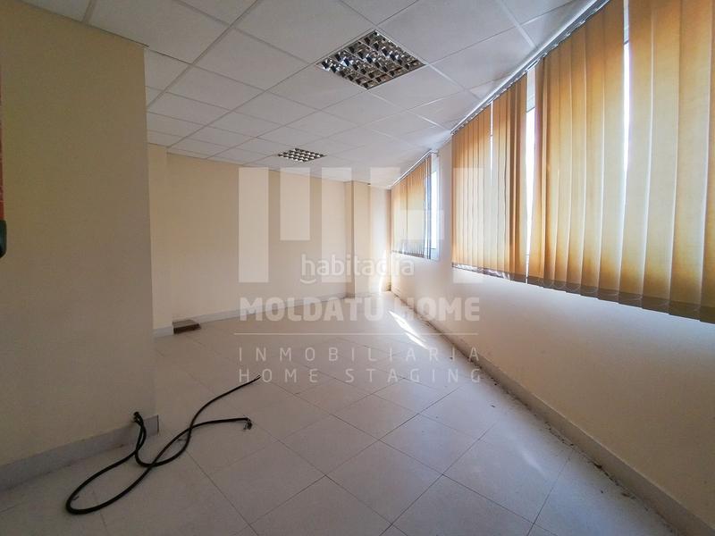 Foto 9b7471b5-ea5d-4bff-b17c-2b65e20bdced. Bureau dans Lapice - Larreaundi - Olaberria - Meaka Irun