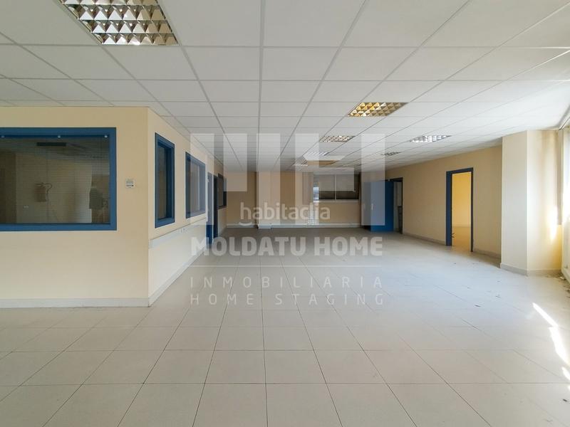 Foto fda5b272-fda5-4f8f-a3af-a1085c485165. Bureau dans Lapice - Larreaundi - Olaberria - Meaka Irun