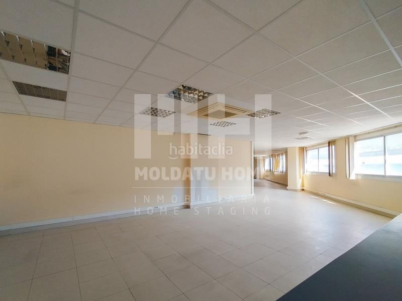 Foto 69927db3-402d-49f9-9554-175c7c4cb130. Büro in Lapice - Larreaundi - Olaberria - Meaka Irun