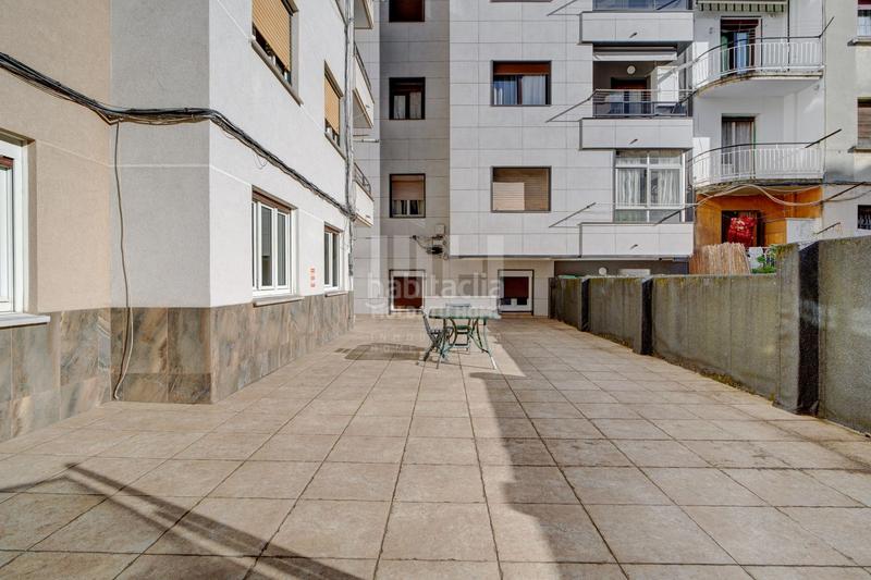 Foto c0ad98ba-e5e8-4f82-ba46-46a9d33294bf. Piso calle aduana con gran terraza en Centro - Mendibil - Santiago Irun
