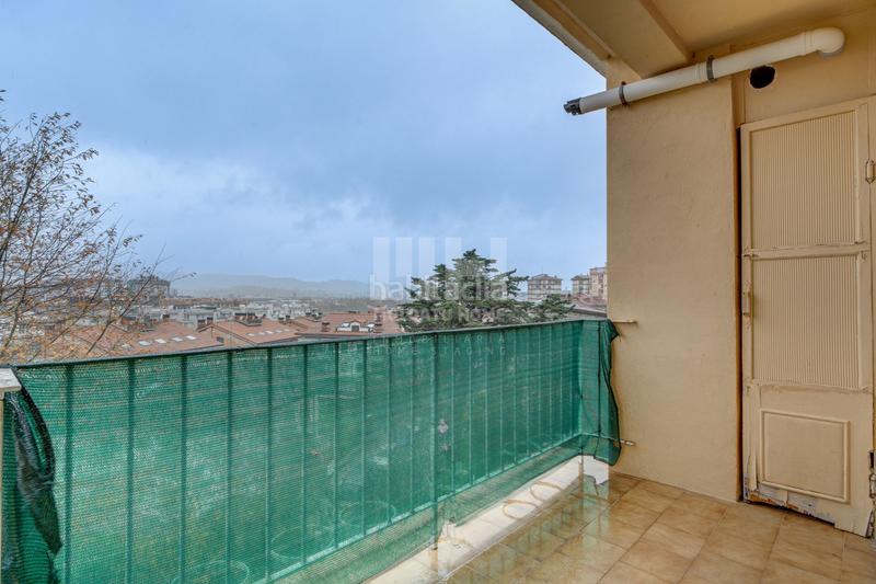 Foto a1dbda00-2d0e-4bf0-888c-0ffe99973c7a. Piso cuarta planta exterior muy luminosa en Azken Portu - Behobia Irun