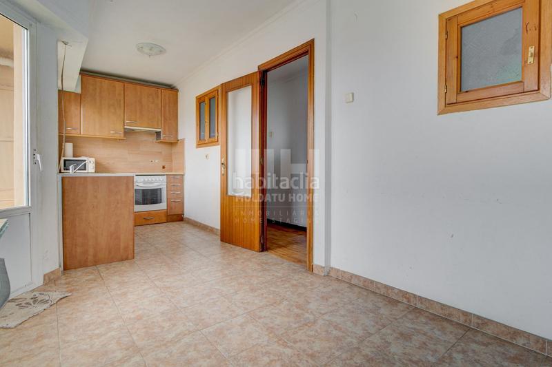 Foto e4264eb1-8453-4dff-954a-2600f7d48262. Piso cuarta planta exterior muy luminosa en Azken Portu - Behobia Irun