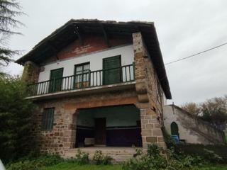 Casa  San pedro. Oportunidad de inversión única en amorebieta, bizkaia