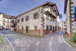 Pis a Baztan. Duplex en erratzu, baztannavarra