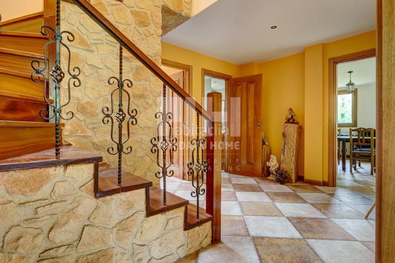 Foto f0b9f91d-3f45-47c3-879d-566aee9086ab. Casa con parcheggio in Amezketa