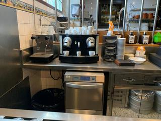 Local Comercial  Botica vieja. Amplio local en deusto