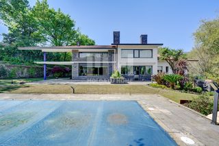 Chalet in Jaizubia - Urdanibia - Puiana. Imponente villa unifamiliar situada en una de las mejores parcel