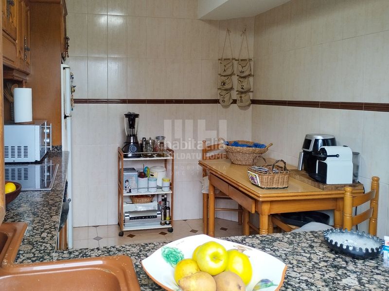 Foto dabbbd31-606d-4dc1-bec5-e6525e3fc480. Casa amb calefacció aparcament a Hernialde