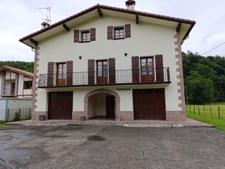 Casa a Baztan. Casa unifamiliar en un entorno tranquilo y pintoresco