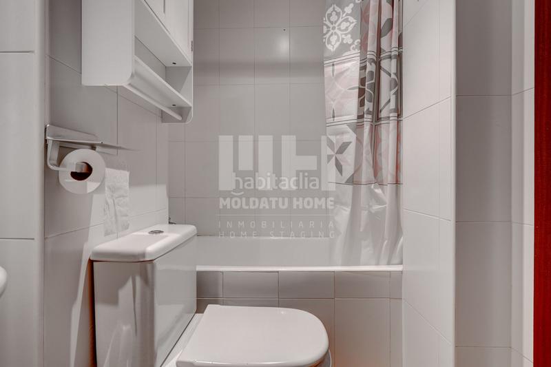 Foto 5ed18115-3512-49e5-b31f-c7e44e2bdb3d. Piso exclusivo piso en la plaza iparagirre una joya en el corazón del pueblo! en Urretxu