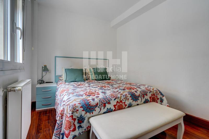 Foto 648bc18e-a761-48e1-a8ac-c0b1e70b7894. Piso exclusivo piso en la plaza iparagirre una joya en el corazón del pueblo! en Urretxu