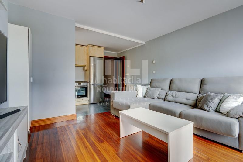 Foto dcc1a2b9-2c9b-4e6d-89e5-424976db816f. Piso exclusivo piso en la plaza iparagirre una joya en el corazón del pueblo! en Urretxu