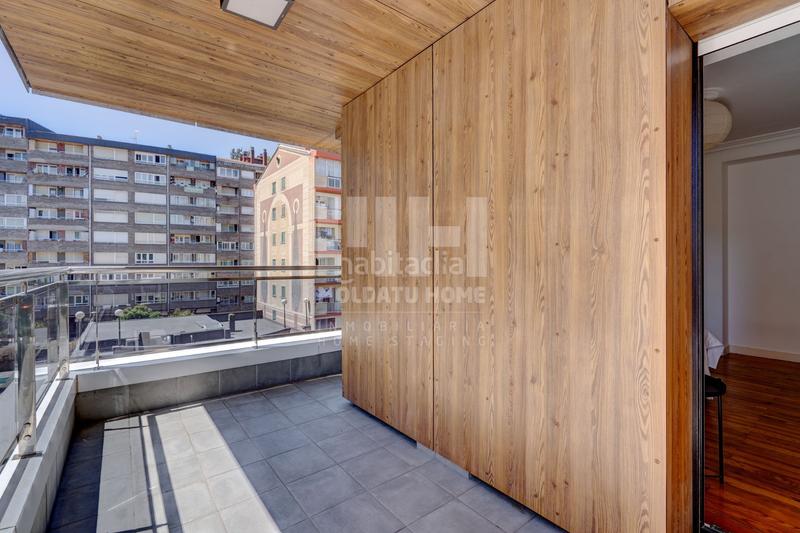 Foto 9bee14a1-056c-4ad3-83ae-aeea66746d93. Piso jose maria franco behobia en Azken Portu - Behobia Irun