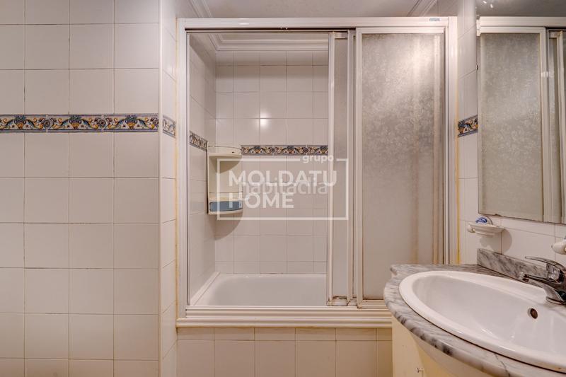 Foto 169de9e6-8500-4964-a6ea-f25018088fea. Piso  en zona de artia 86m en Azken Portu - Behobia Irun