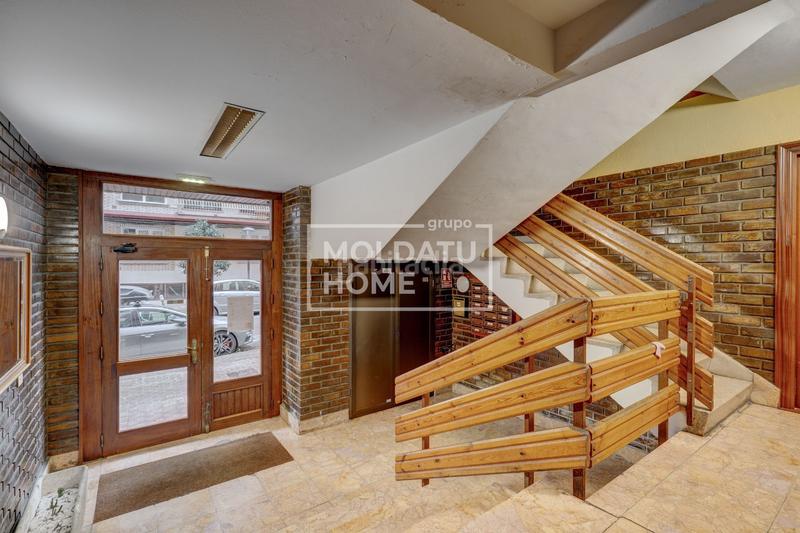 Foto b493df1d-f2ef-4167-a07f-0cc76a9d662a. Piso  en zona de artia 86m en Azken Portu - Behobia Irun