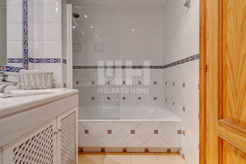 Foto ba76eade-dd25-4549-b48f-2e93d4a53d8b. Appartamento con riscaldamento parcheggio in Antiguo Donostia - San Sebastián