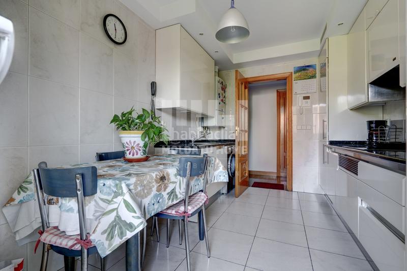 Foto c337bd9f-daec-4a3f-904b-c3fbd131a135. Appartamento con riscaldamento parcheggio in Antiguo Donostia - San Sebastián