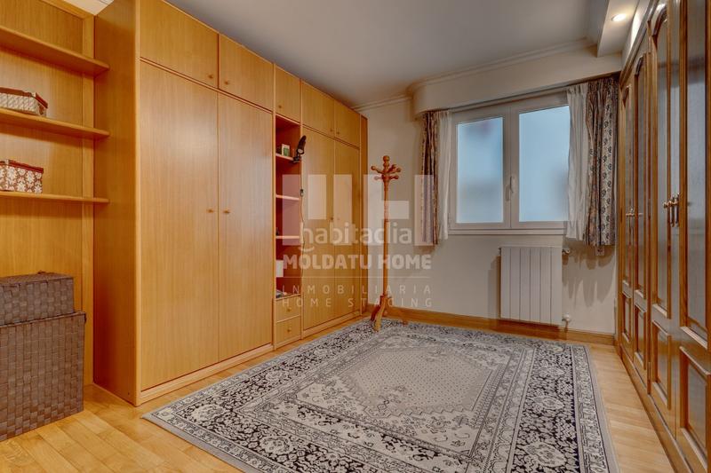 Foto 28278b68-29e9-4e88-b285-16b31e6ec7fd. Appartement avec chauffage parking dans Antiguo Donostia - San Sebastián