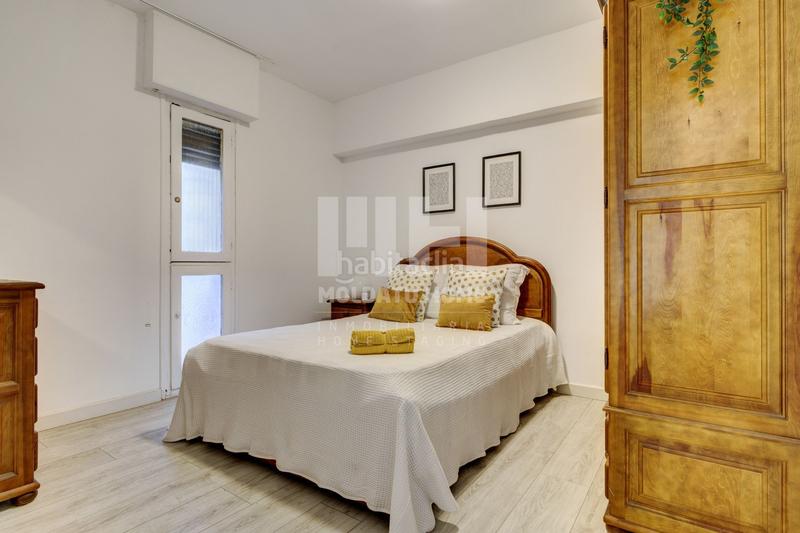 Foto a8f27e0b-89f9-4045-b067-368983058774. Local comercial en Parte Vieja Donostia - San Sebastián