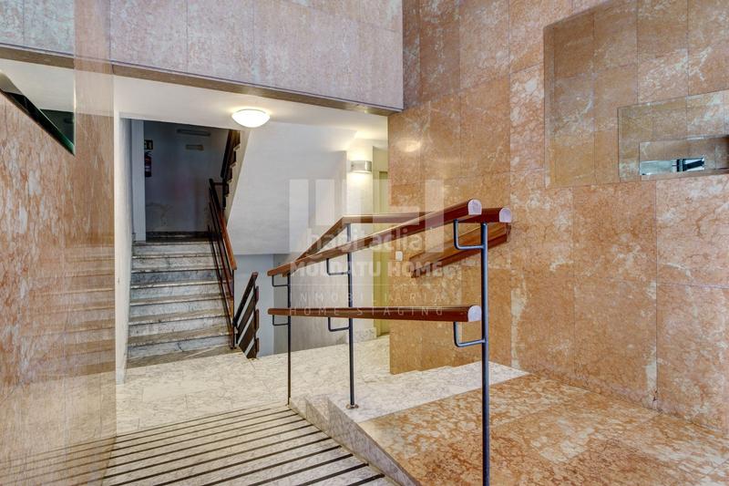 Foto 6909052e-fb06-425d-90c5-b496ace48100. Locale commerciale in Parte Vieja Donostia - San Sebastián