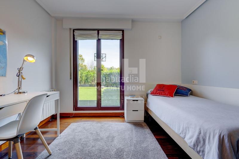 Foto 5a806bd0-2e5c-4f05-8164-c70c5b3e72c4. Piso  en urbanización alto de zorroaga en Miramon-Zorroaga Donostia - San Sebastián