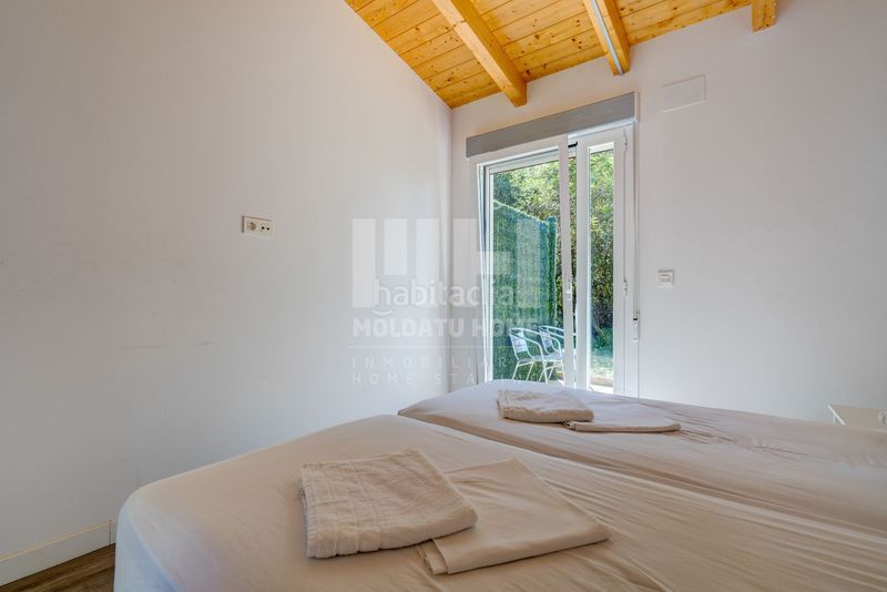 Foto 30a7d92d-ebea-49f7-a46c-0d8a342f24e6. Edifici a Lezo
