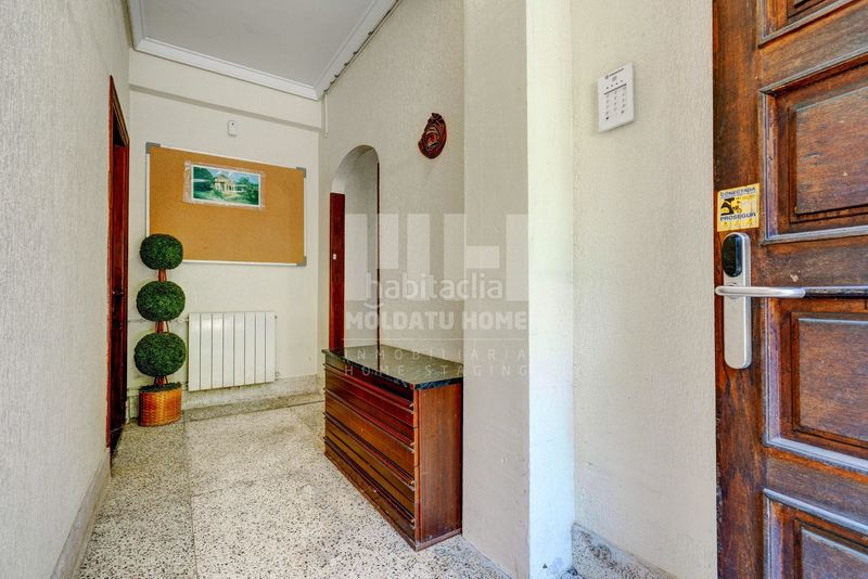 Foto 51e6f1df-db05-44d2-83d3-c94c8340c7c2. Edifici a Lezo