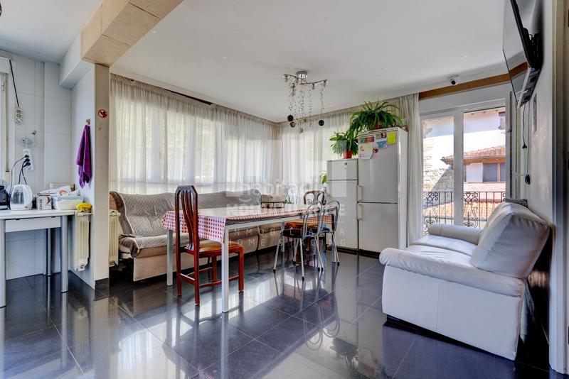 Foto 8a17a6dc-9b57-4969-91b5-2e080878236b. Casa amb aparcament a Lezo