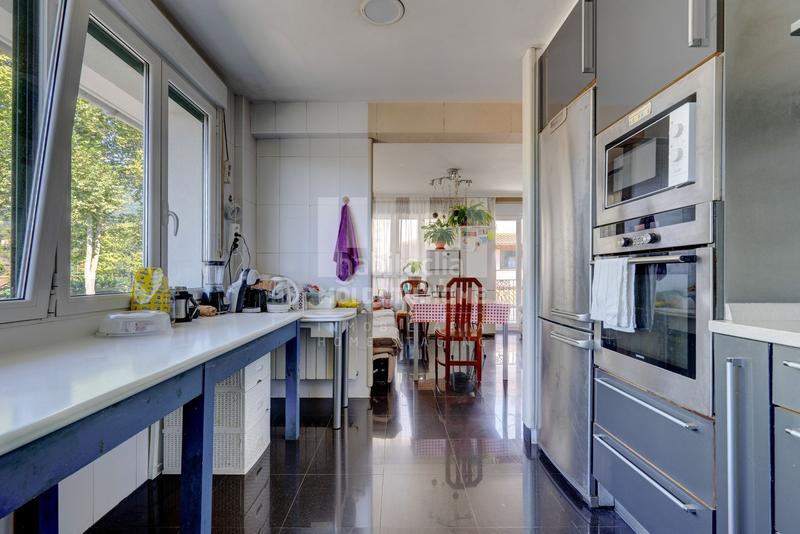 Foto 907844e9-7843-4161-8209-3d4cb55e8cd5. Casa amb aparcament a Lezo