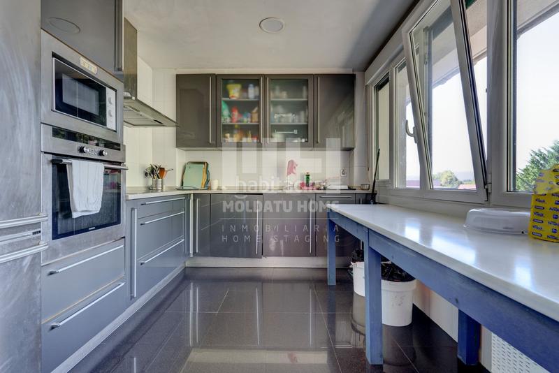 Foto a5eaf70a-54d2-4b78-8d07-aba15eb644a6. Casa amb aparcament a Lezo