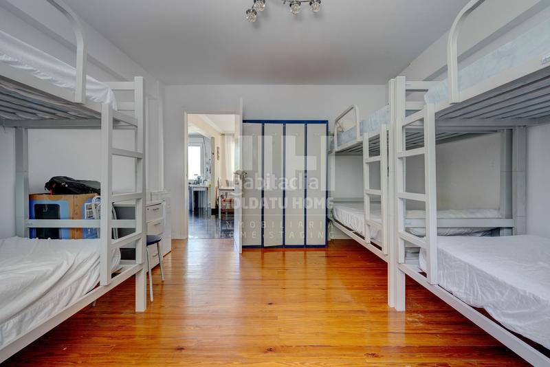 Foto d1679dfe-745d-4ca2-94a6-5b4932cc38e2. Casa amb aparcament a Lezo