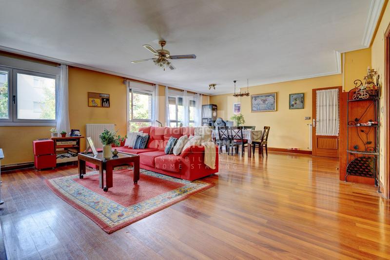 Foto ce13ffd3-b9a5-46a3-8af9-35bd532e41b6. Appartement avec chauffage dans Jaizubia - Urdanibia - Puiana Irun