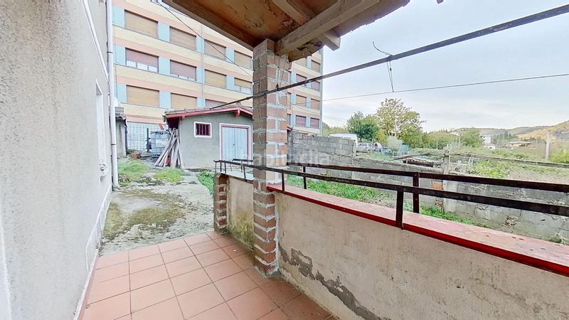 Foto 50f0ef84-51e1-4f5a-bb2a-9edd3caaac1c. Pis a Lemoa