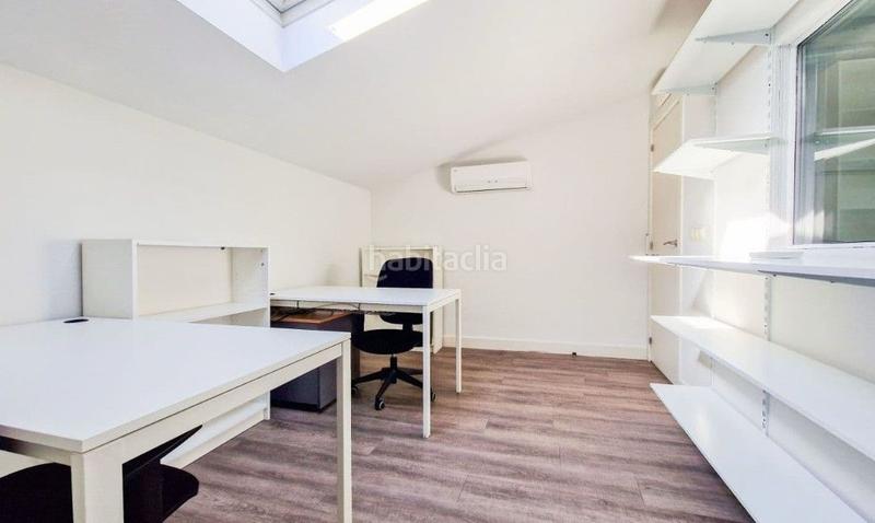 Foto 5ee2a82a-fda2-4e33-95b6-ec8375c0bfef. Büro mit heizung parking in Hernani