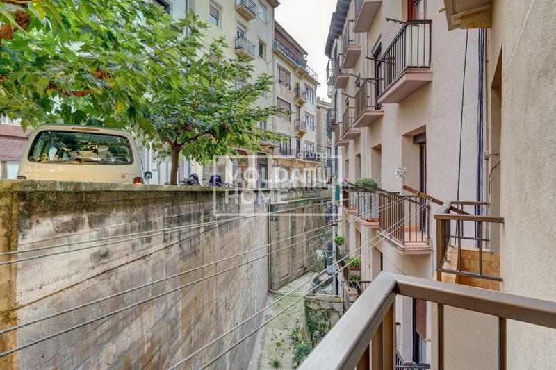 Foto 4b066aba-a483-48ec-b756-8faece4f9db8. Piso sagúes. jose miguel barandiaran en Gros Donostia - San Sebastián