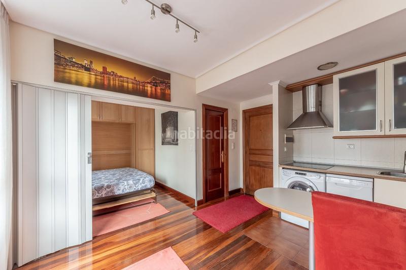 Foto e63a4f90-1bad-4284-8492-a511499f442c. Pis amb calefacció a Zabalburu Bilbao