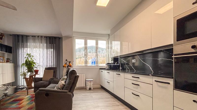 Foto 9c8838d7-2ae4-4b61-bfbf-daea8b9319ab. Etagenwohnung mit heizung in Andoain