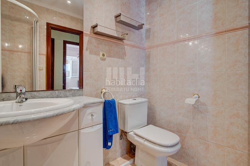 Foto f40d2d61-b92f-4684-bc84-02d84c3cbd4d. Piso calle aduana con gran terraza en Centro - Mendibil - Santiago Irun