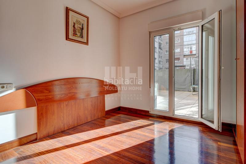 Foto f888b382-1c43-4cdf-834b-c57960469daa. Piso calle aduana con gran terraza en Centro - Mendibil - Santiago Irun