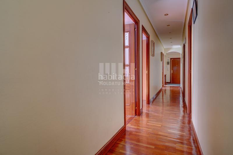 Foto f8f0fa24-494a-4229-b1a2-ae44ef95b29a. Piso calle aduana con gran terraza en Centro - Mendibil - Santiago Irun