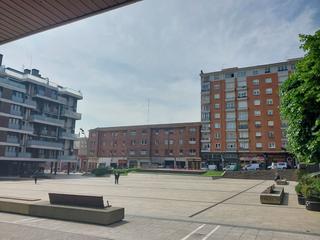 Pis  Bidearte hiribidea. Pisazo en basauri