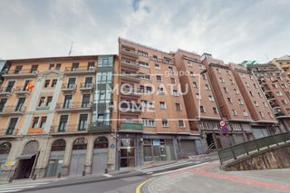 Pis a Castaños - Begoñaibarra. Ático en campo volantín .garaje y trastero opcional.