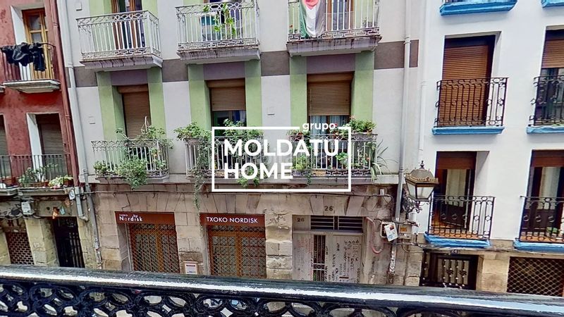Foto de07ca18-1151-4059-90ce-197686648add. Pis amb calefacció a Casco Viejo Bilbao