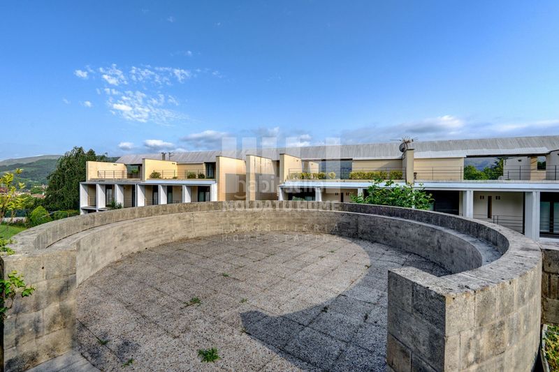 Foto 32cee90c-cce0-46ec-8ee4-66e63496a300. Dúplex amb calefacció aparcament piscina a Centro - Mendibil - Santiago Irun