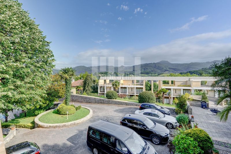 Foto 4025bcf6-a6e3-4cfa-b3ae-762da6ab2858. Dúplex amb calefacció aparcament piscina a Centro - Mendibil - Santiago Irun