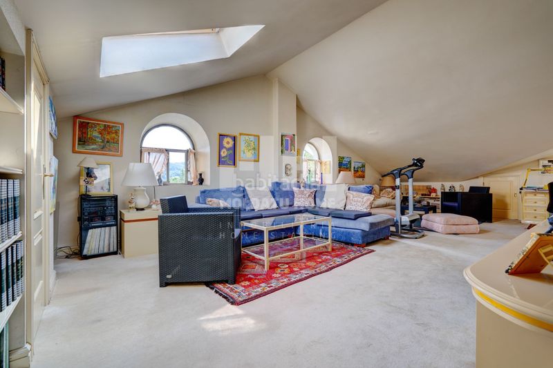 Foto 4d870737-8e30-4ef7-b528-f90f5591960b. Dúplex amb calefacció aparcament piscina a Centro - Mendibil - Santiago Irun