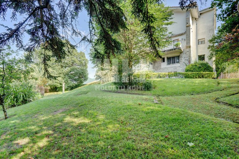 Foto 62a2c752-b8b6-49fd-943b-c6231e61b60c. Dúplex amb calefacció aparcament piscina a Centro - Mendibil - Santiago Irun