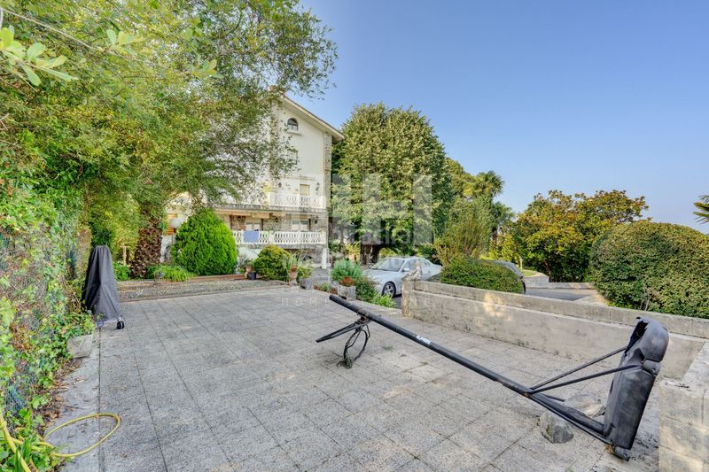 Foto 8dc8189d-0323-4d68-9171-51eb7982e884. Dúplex amb calefacció aparcament piscina a Centro - Mendibil - Santiago Irun