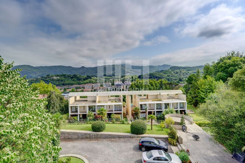 Foto 9b638c33-510b-4bb9-b830-96b9e29da273. Dúplex amb calefacció aparcament piscina a Centro - Mendibil - Santiago Irun