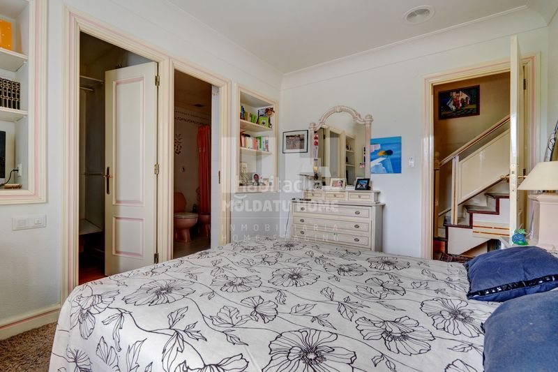 Foto dc3f0c88-b7d6-4e74-8df5-97549920a37a. Dúplex amb calefacció aparcament piscina a Centro - Mendibil - Santiago Irun